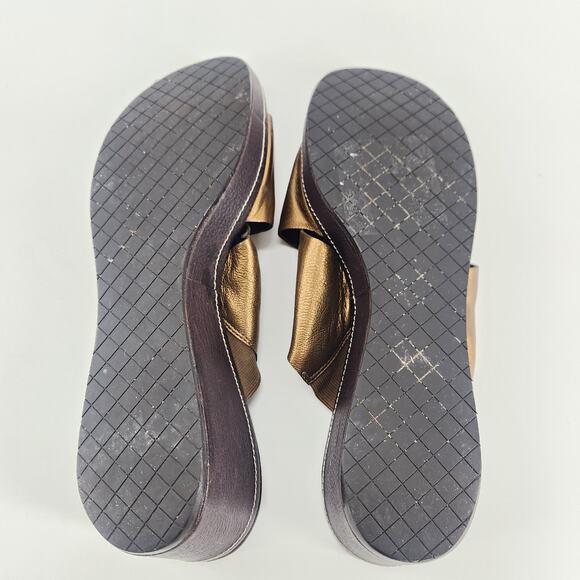 Donald J. Pliner Leather Wedge Slides Size 11 Bronze Slip On Sandal Comfort Luxe - Picture 7 of 8